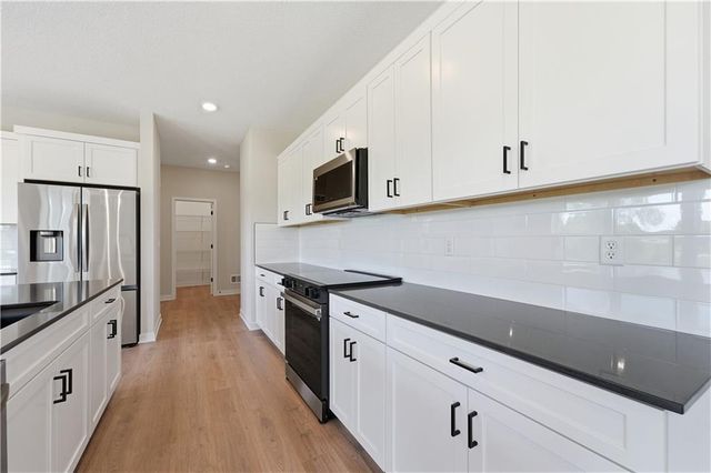 16657 Lawson Street, Olathe, KS 66062