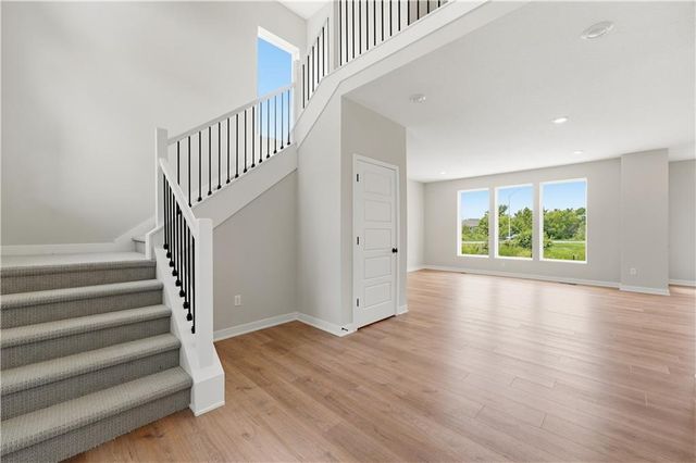 16657 Lawson Street, Olathe, KS 66062