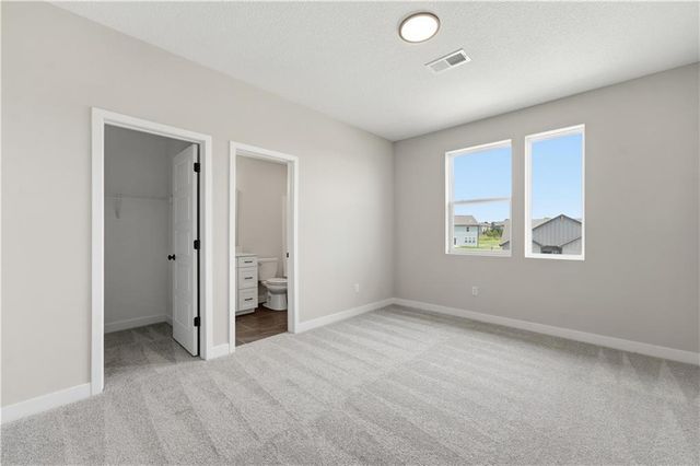 16657 Lawson Street, Olathe, KS 66062