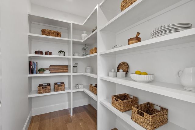 18 Sprague Mill Road, Bedford, NH 03110