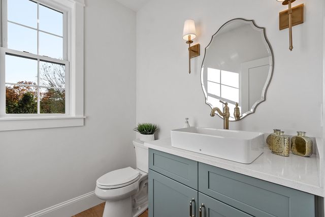 18 Sprague Mill Road, Bedford, NH 03110