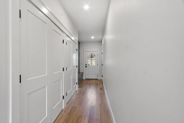 18 Sprague Mill Road, Bedford, NH 03110