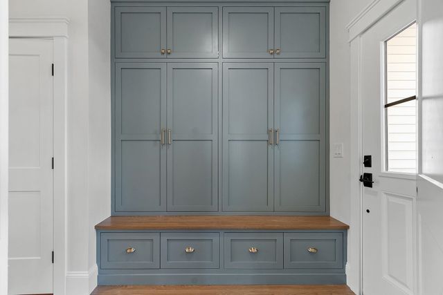 18 Sprague Mill Road, Bedford, NH 03110