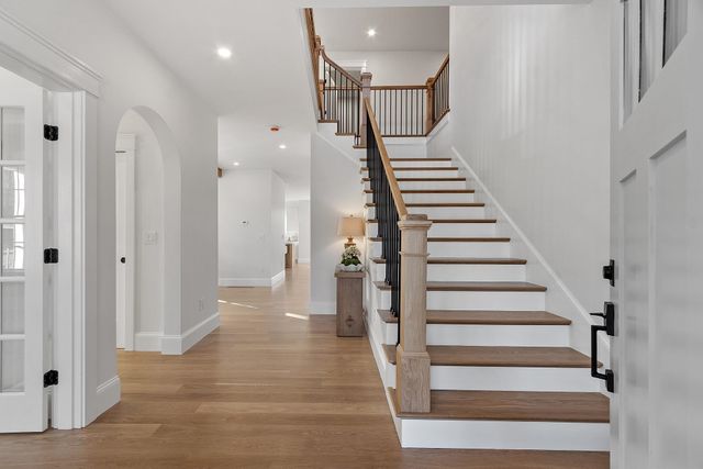 18 Sprague Mill Road, Bedford, NH 03110