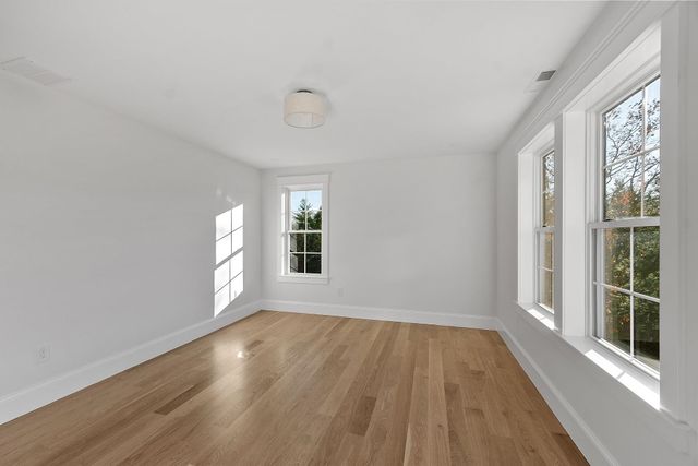 18 Sprague Mill Road, Bedford, NH 03110