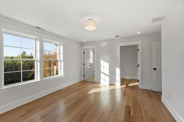 18 Sprague Mill Road, Bedford, NH 03110