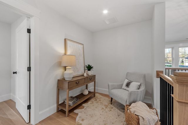 18 Sprague Mill Road, Bedford, NH 03110