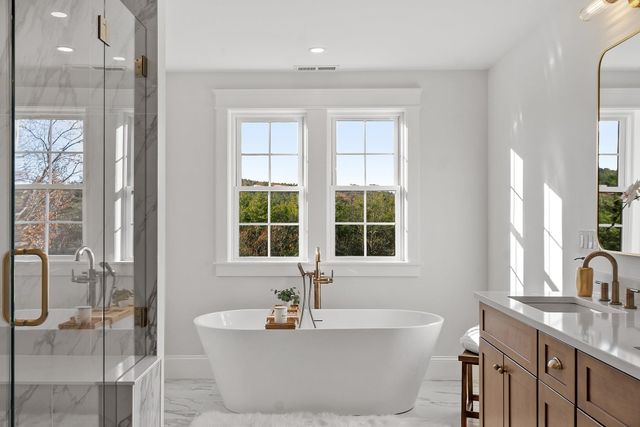 18 Sprague Mill Road, Bedford, NH 03110