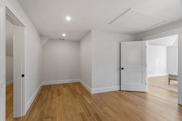 18 Sprague Mill Road, Bedford, NH 03110