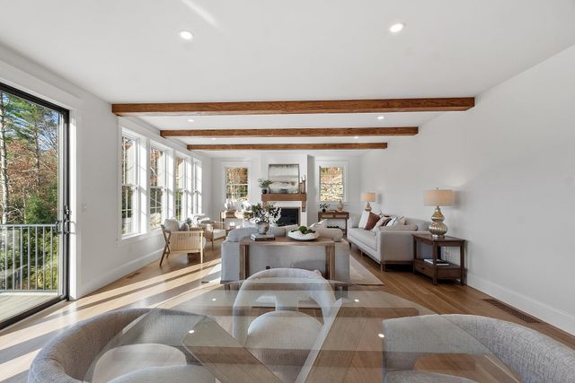 18 Sprague Mill Road, Bedford, NH 03110