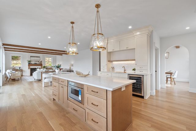 18 Sprague Mill Road, Bedford, NH 03110