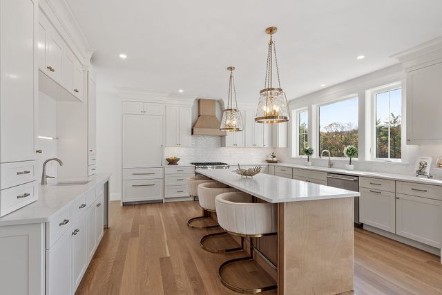 18 Sprague Mill Road, Bedford, NH 03110