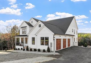 18 Sprague Mill Road, Bedford, NH 03110