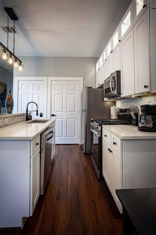 1613 Hickory Street, Houston, TX 77007