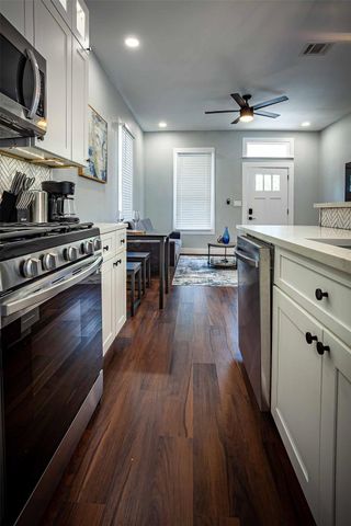 1613 Hickory Street, Houston, TX 77007