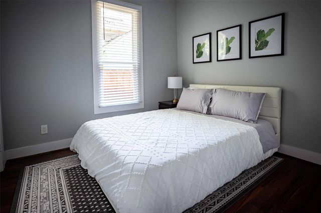 1613 Hickory Street, Houston, TX 77007