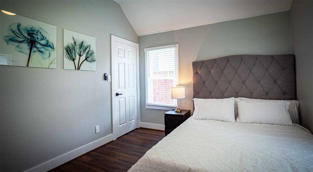 1613 Hickory Street, Houston, TX 77007