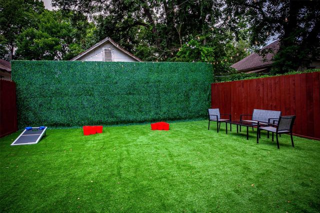 1613 Hickory Street, Houston, TX 77007