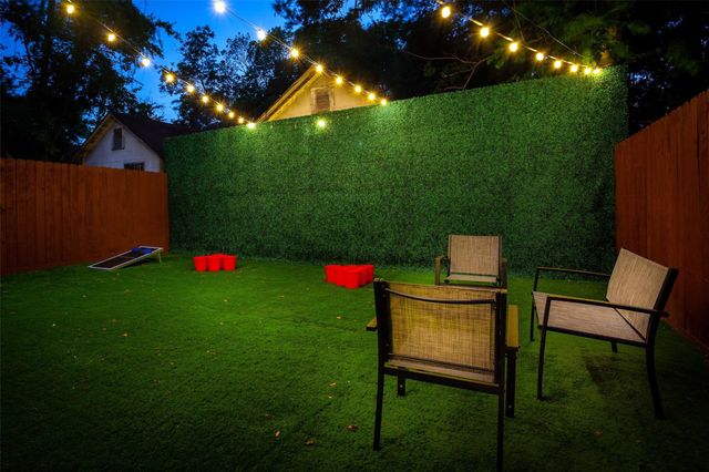 1613 Hickory Street, Houston, TX 77007