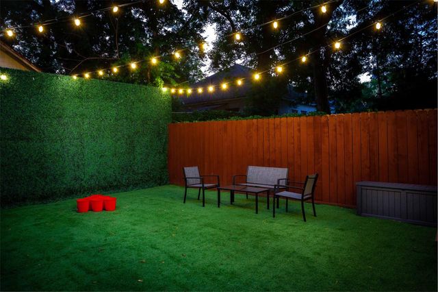 1613 Hickory Street, Houston, TX 77007