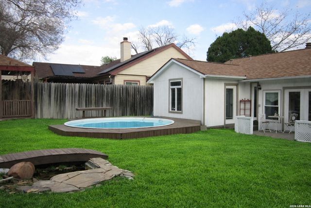 7911 Forest Cabin, Live Oak, TX 78233