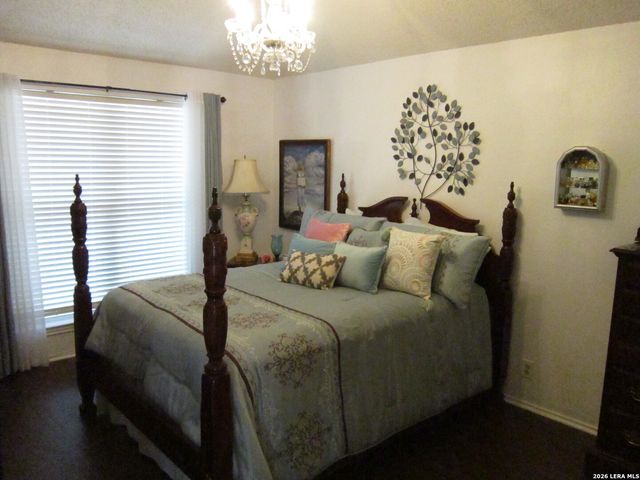 7911 Forest Cabin, Live Oak, TX 78233