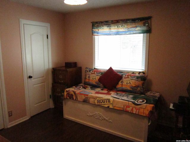 7911 Forest Cabin, Live Oak, TX 78233