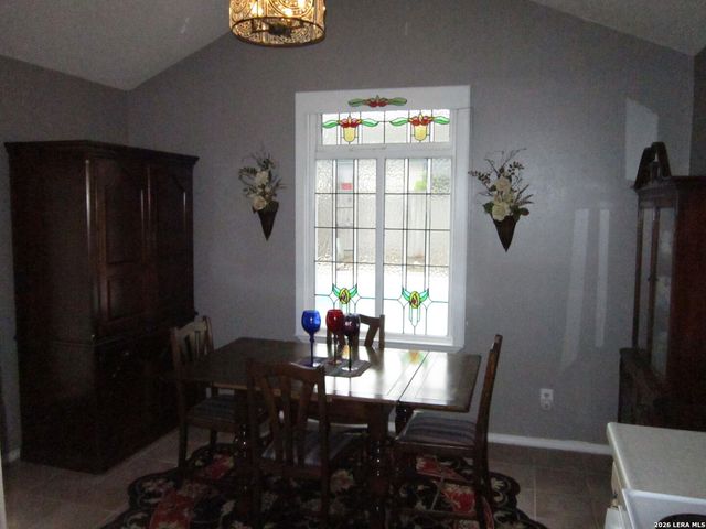 7911 Forest Cabin, Live Oak, TX 78233