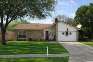 7911 Forest Cabin, Live Oak, TX 78233