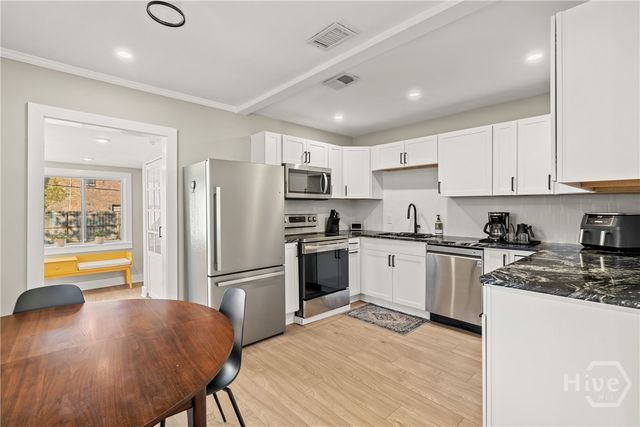 406 E 57th Street, Savannah, GA 31405