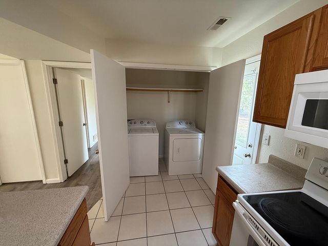 1417 RALEIGH DR, Columbia, MO 65202