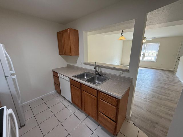 1417 RALEIGH DR, Columbia, MO 65202