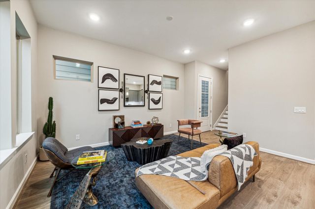 812 Glowing Dawn Drive, Houston, TX 77018