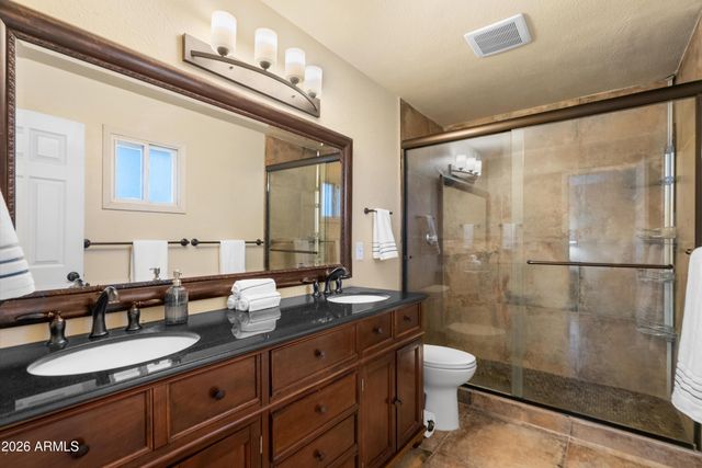 8621 E WELDON Avenue, Scottsdale, AZ 85251