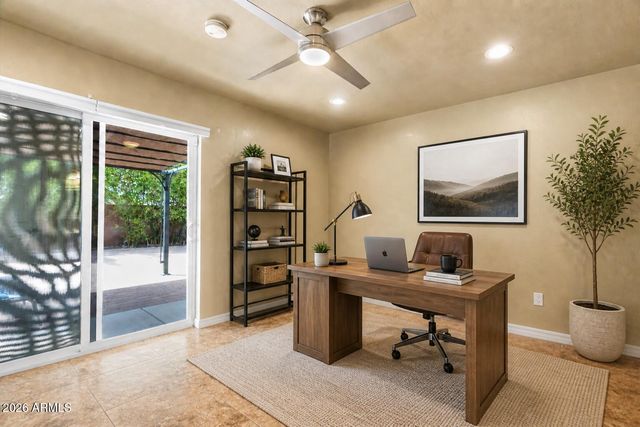 8621 E WELDON Avenue, Scottsdale, AZ 85251