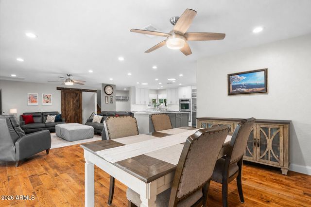 8621 E WELDON Avenue, Scottsdale, AZ 85251