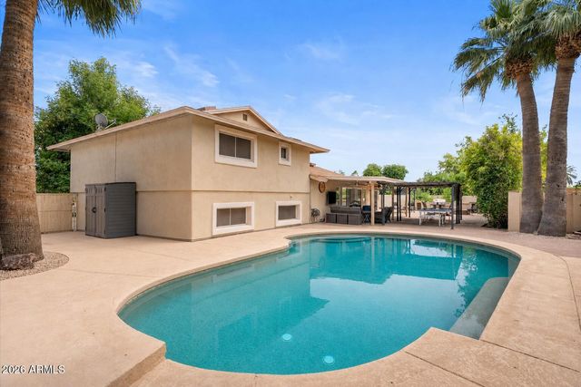 8621 E WELDON Avenue, Scottsdale, AZ 85251