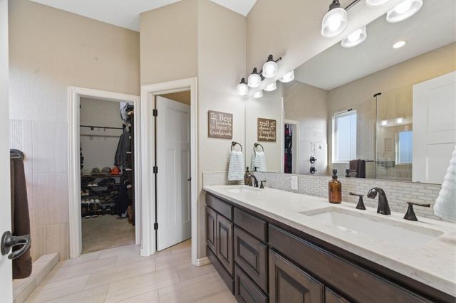 2500 N Debra Dr, El Dorado, KS 67042