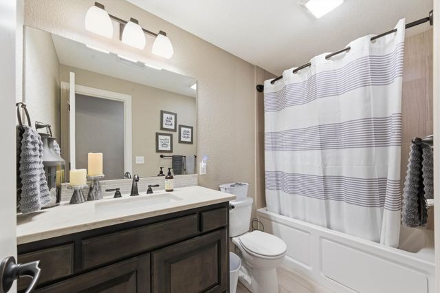 2500 N Debra Dr, El Dorado, KS 67042