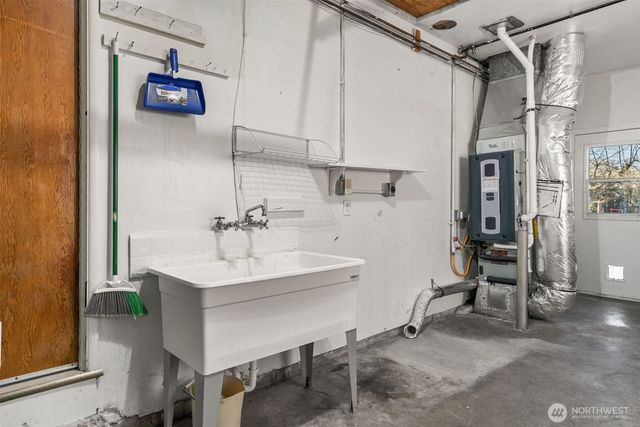 8402 Leona Way SW, Lakewood, WA 98499