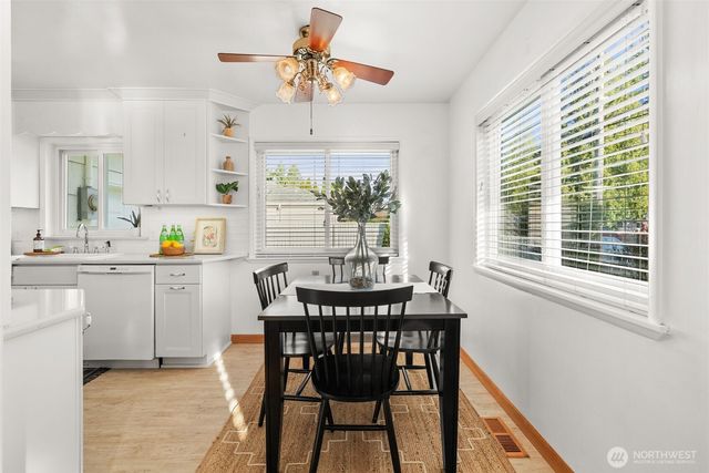 8402 Leona Way SW, Lakewood, WA 98499