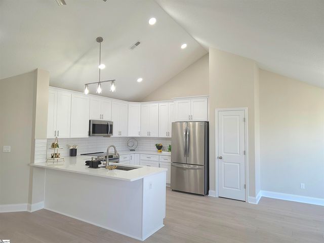 2 Airlie Lane, Simpsonville, SC 29681