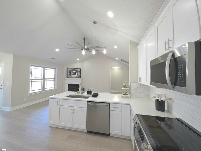 2 Airlie Lane, Simpsonville, SC 29681