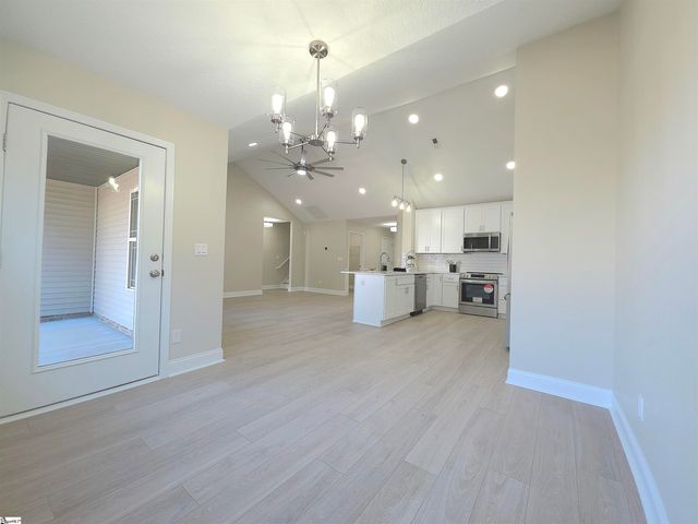 2 Airlie Lane, Simpsonville, SC 29681