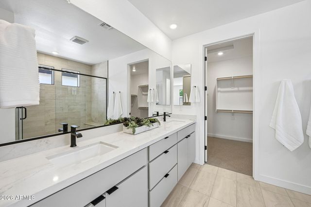 7961 W Loma Lane, Peoria, AZ 85345