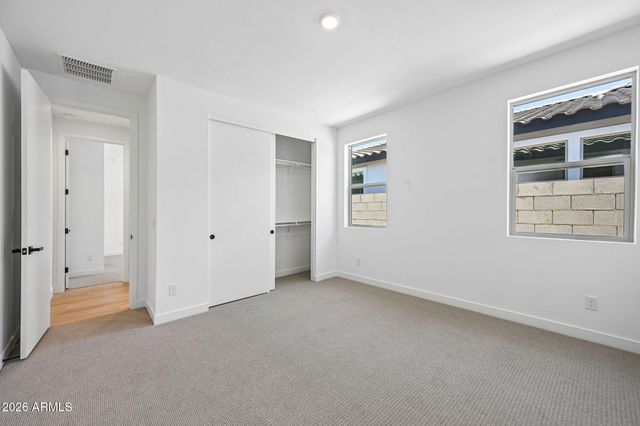 7961 W Loma Lane, Peoria, AZ 85345
