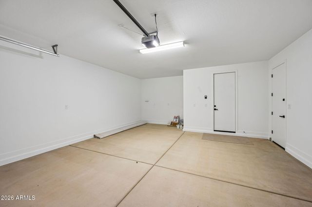 7961 W Loma Lane, Peoria, AZ 85345