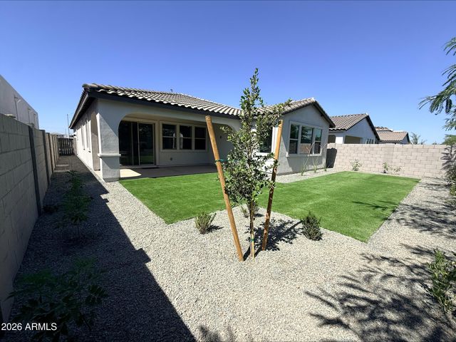 7961 W Loma Lane, Peoria, AZ 85345