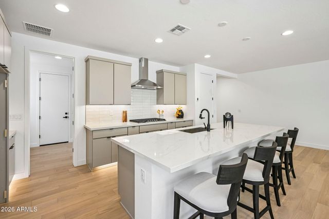7961 W Loma Lane, Peoria, AZ 85345