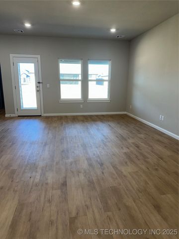 7416 N 155th Avenue E, Owasso, OK 74055